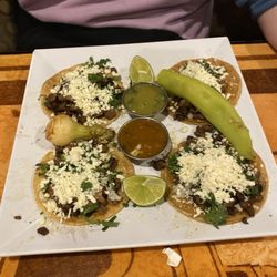 Los Agaves Mexican Grill - Street Tacos