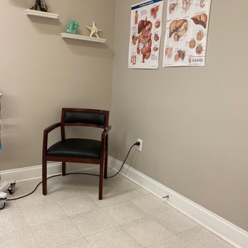 Digestive Care Physicians - Lawrenceville location exam room. - Gastroenterologist Near Me - Johns Creek, Georgia Digestive Care Physicians - Lawrenceville location exam room. - Gastroenterologist Near Me - Johns Creek, Georgia