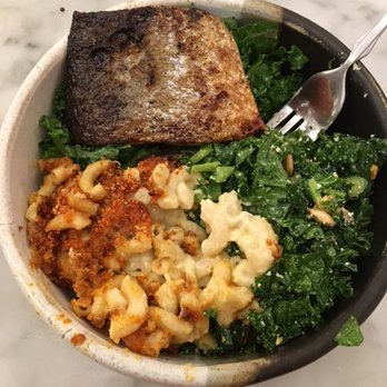 Dig Inn - Kale, fish and mac & cheese - New American Near Me - Boston, Massachusetts