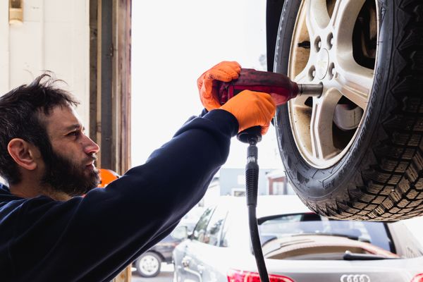 MERLIN MOTORS - Updated March 2025 - 70 Photos & 22 Reviews - 136