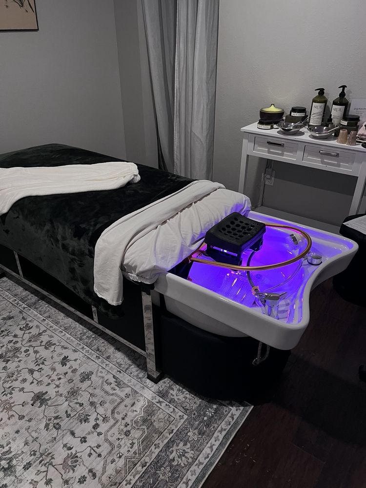 The Abode Salon Logo