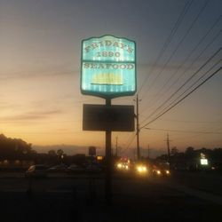 Friday's 1890 Seafood