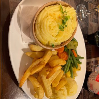 The Caragh Restaurant & Bar - Cottage pie - Irish Near Me - Killarney, Kentucky The Caragh Restaurant & Bar - Cottage pie - Irish Near Me - Killarney, Kentucky