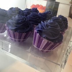 Yenoá - También puedes mandar a hacer cupcakes o probar los que ya tienen que su están buenazos.