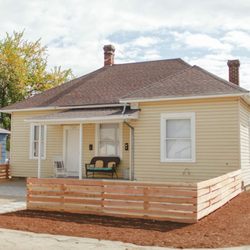 Vintage Charm - Downtown Medford