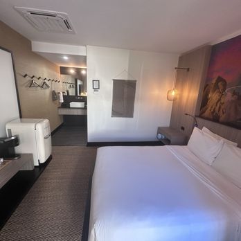 Mahala - Room two - Hotels Near Me - Palm Springs, California Mahala - Room two - Hotels Near Me - Palm Springs, California
