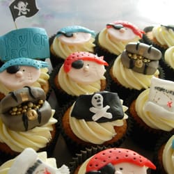 fantasy cupcakes - Pirate Party Cupcakes