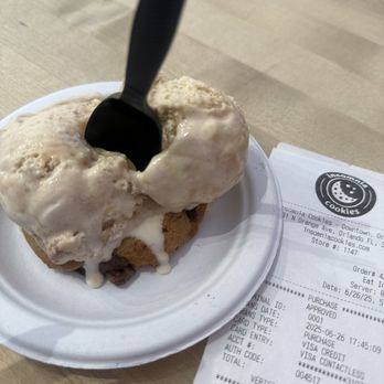 Insomnia Cookies - Desserts Near Me - Orlando, Florida Insomnia Cookies - Desserts Near Me - Orlando, Florida