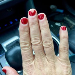 Chipped gel nail