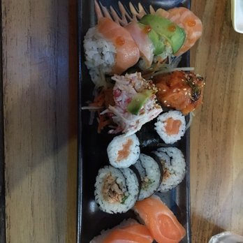 Flying Fish Sushi - Salmon Sushi Set - Food Delivery Services Near Me - London, XGL Flying Fish Sushi - Salmon Sushi Set - Food Delivery Services Near Me - London, XGL
