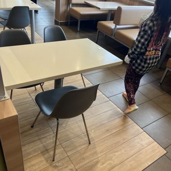 McDonald's - Dining Area - Burgers Near Me - Robinson, Texas McDonald's - Dining Area - Burgers Near Me - Robinson, Texas
