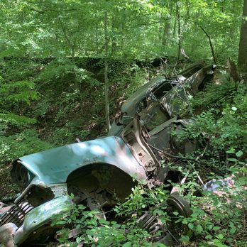 Bacon Ridge Park - Old car - Parks Near Me - Annapolis, Maryland