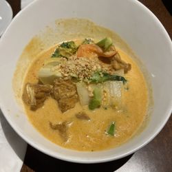 Lemongrass Thai Cuisine - Red curry with tofu and bok choy