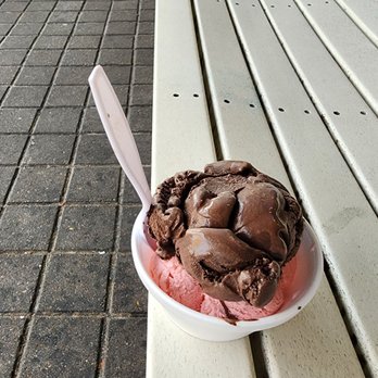 SWEET CONE ALABAMA - Strawberry & Chocolate - Desserts Near Me - Orange Beach, Alabama SWEET CONE ALABAMA - Strawberry & Chocolate - Desserts Near Me - Orange Beach, Alabama
