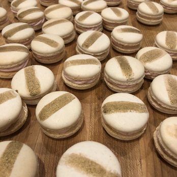 Kasey's Confections - a table full of macarons - Macarons Near Me Kasey's Confections - a table full of macarons - Macarons Near Me