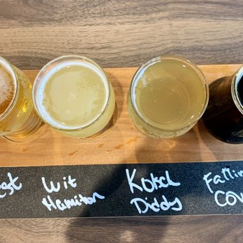 Beer Bazaar - Flights of beer! - Beer, Wine & Spirits Near Me - Grayslake, Illinois