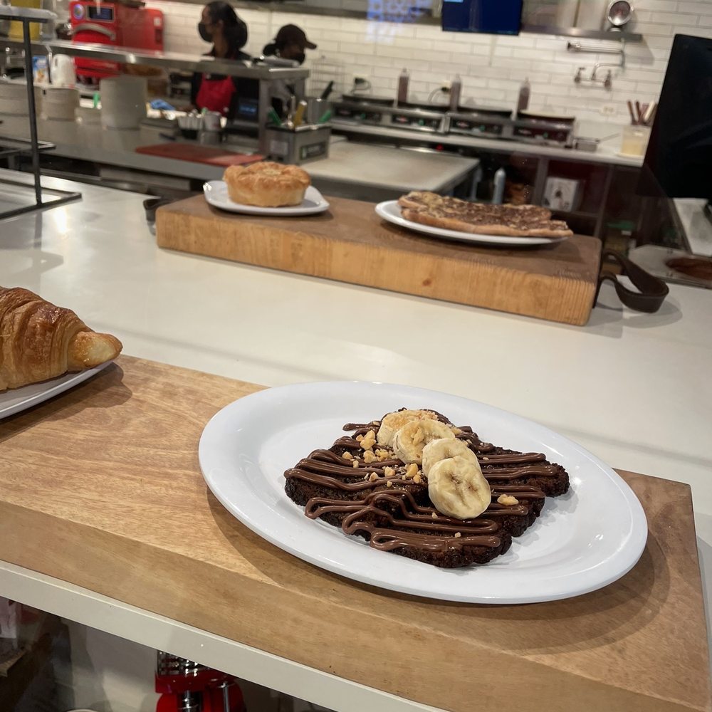 Nutella Cafe - Yumm - Desserts Near Me - Chicago, Illinois Nutella Cafe - Yumm - Desserts Near Me - Chicago, Illinois