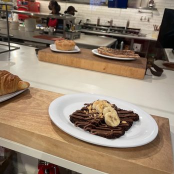 Nutella Cafe - Yumm - Desserts Near Me - Chicago, Illinois Nutella Cafe - Yumm - Desserts Near Me - Chicago, Illinois