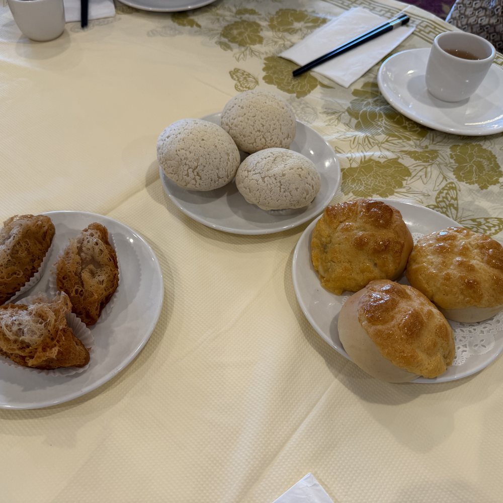 Phoenix Restaurant - Deep fried taro, baked egg yolk buns, baked BBQ pork buns. - Dim Sum Near Me - Chicago, Illinois