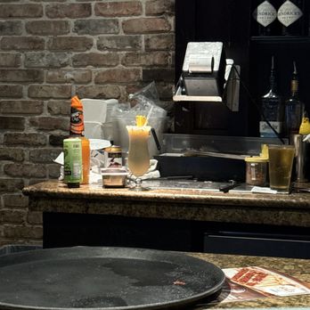 Cheddar's Scratch Kitchen - So sad to see. Very dirt. - American Near Me - Little Rock, Arkansas