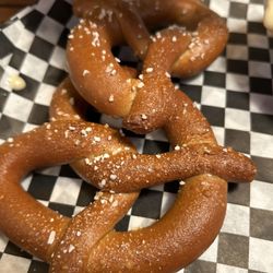 Smoky Mountain Brewery - Soft pretzels