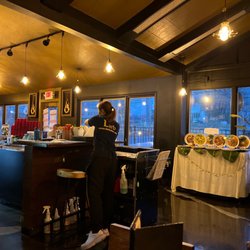 Larb Thai Restaurant - Interior