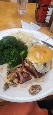 Washington Square Bar & Grill by null