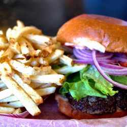 Wee Shack 270 Photos 491 Reviews American New 1698 Main St