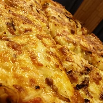 Veria Pizza - Onion cheese pizza!! Amazing sauce!! - Pizza Near Me - Hudson, New Hampshire