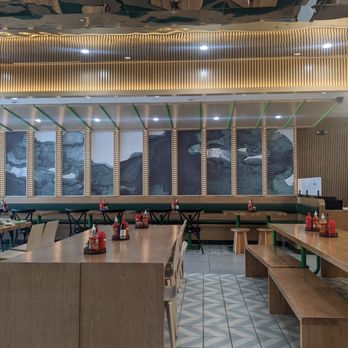 Savory Pho - Clean, modern and inviting atmosphere - Vietnamese Near Me - Porter Ranch, California
