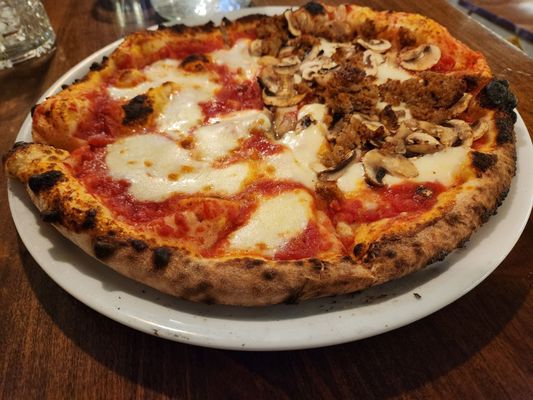 Brigade pizzeria Montreal (Stanley) by null