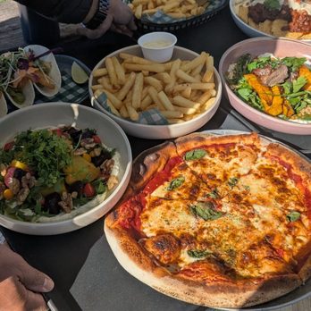 Caves Beachside Hotel - Venues & Event Spaces Near Me - Caves Beach, NSW Caves Beachside Hotel - Venues & Event Spaces Near Me - Caves Beach, NSW