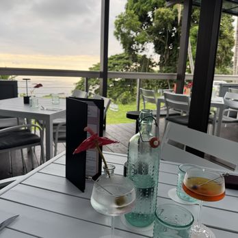 The Theatery - Manhattan and martini - Cocktail Bars Near Me - Kealakekua, Hawaii