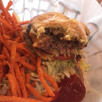Skip's Kitchen - Burgers Near Me - Carmichael, California