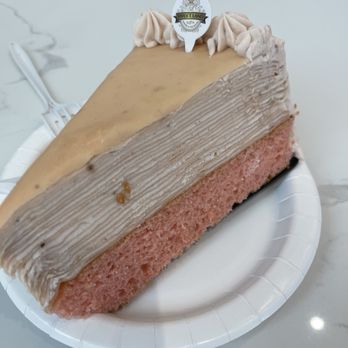 Sweetland Cake & Tea - Strawberry Milles Cake - Patisserie/Cake Shop Near Me - Winter Garden, Florida