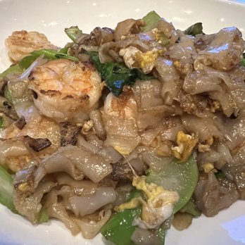 Pin Kaow Thai Restaurant - Shrimp Pad See Ew - Thai Near Me - Henderson, Nevada Pin Kaow Thai Restaurant - Shrimp Pad See Ew - Thai Near Me - Henderson, Nevada