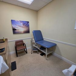 Sarasota Foot And Ankle Physicians - Private room for consults.