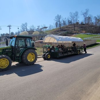 SkyLand Ranch - Attraction Farms Near Me - Sevierville, Tennessee SkyLand Ranch - Attraction Farms Near Me - Sevierville, Tennessee