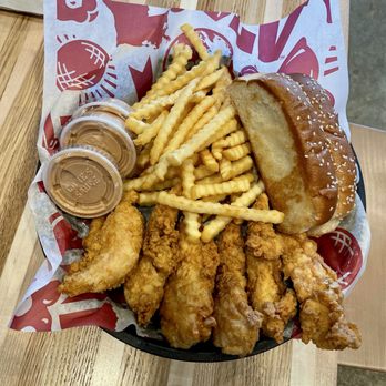 Raising Cane's Chicken Fingers - Caniac Combo with 1 extra sauce and extra bread instead of slaw - Fast Food Near Me - Winter Park, Florida