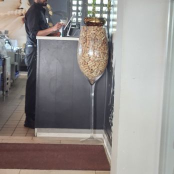 Orange Hill Restaurant - New American Near Me - Newburgh, New York