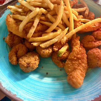Hammerhead Fred's - Captain's Platter - American Near Me - Panama City Beach, Florida