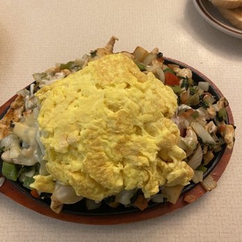 Maple Tree Restaurant & Pancake House - Build your own skillet - Breakfast & Brunch Near Me - Appleton, Wisconsin