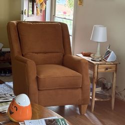 Hauser Furniture & Carpeting - My new Marshfield chair.