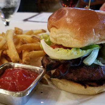Copper Door Salem - Bacon Cheddar Burger - New American Near Me - Salem, New Hampshire Copper Door Salem - Bacon Cheddar Burger - New American Near Me - Salem, New Hampshire