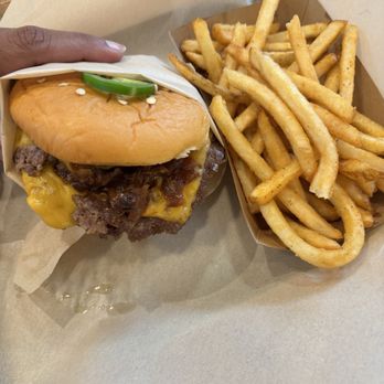 Sixth Street Burger - 1/2 lb jalapeño double smash burger - Burgers Near Me - San Jose, California Sixth Street Burger - 1/2 lb jalapeño double smash burger - Burgers Near Me - San Jose, California