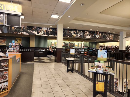 Barnes & Noble by null