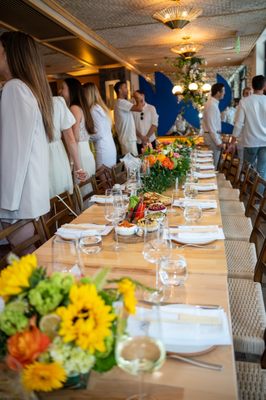 Bee & Pollen by null