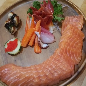Akino - Sushi Bars Near Me - Elmhurst, New York