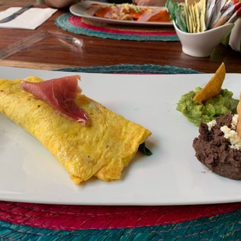 La Colmena - Ham, cheese, spinach and mushroom omelette that my girlfriend had. It was delicious! - Breakfast & Brunch Near Me - San Cristóbal de las Casas, CHP La Colmena - Ham, cheese, spinach and mushroom omelette that my girlfriend had. It was delicious! - Breakfast & Brunch Near Me - San Cristóbal de las Casas, CHP