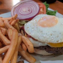 Squire's of Briarcliff - Ultimate Burger